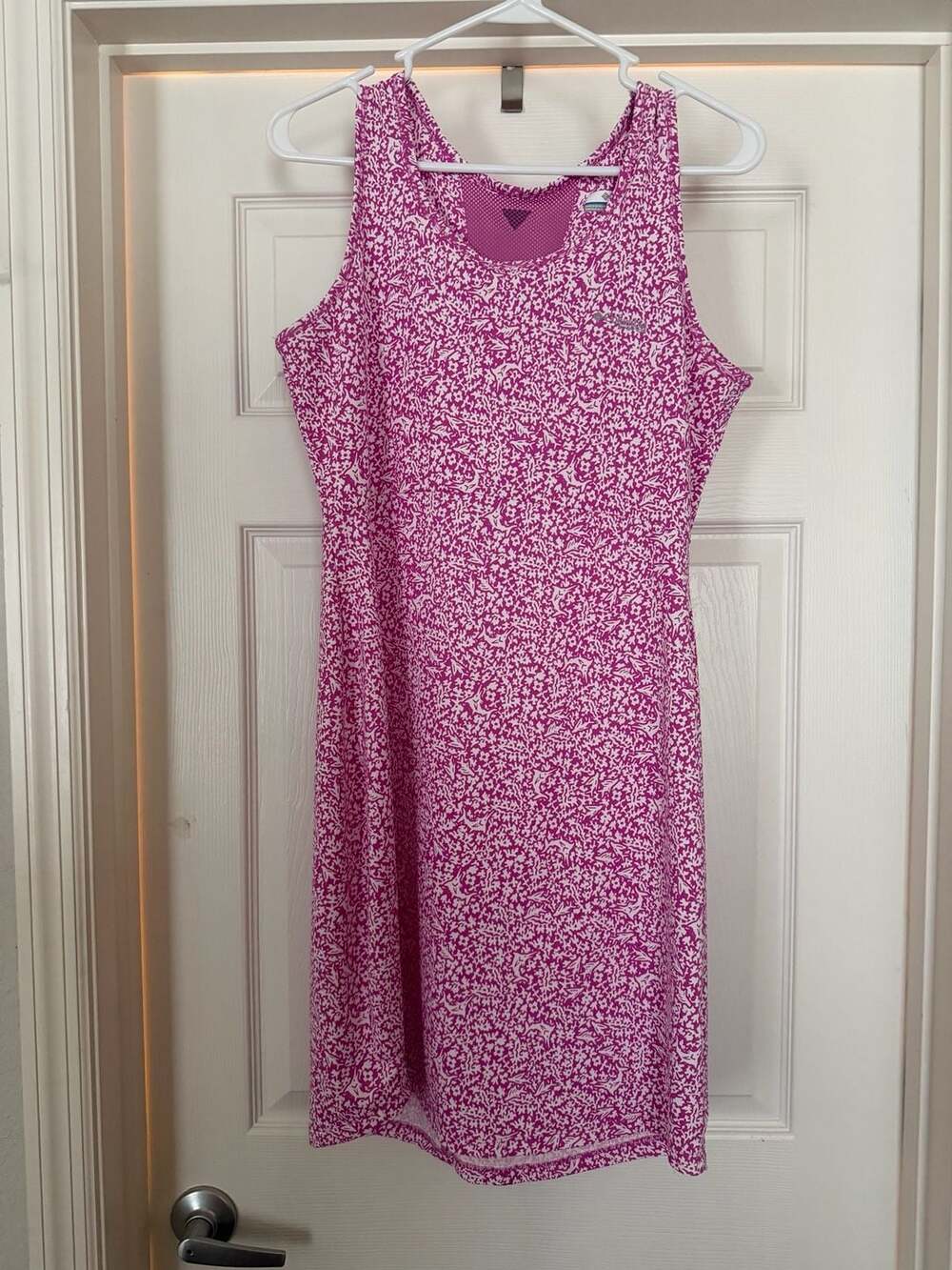Columbia PFG Freezer III Dress Size M Pink White Floral Print Tank Dress